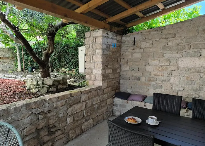 Tatil Evi Old Town Stone House Pula