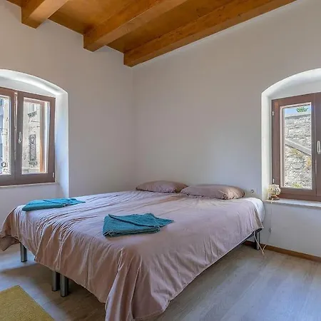 Old Town Stone House Holiday home Pula