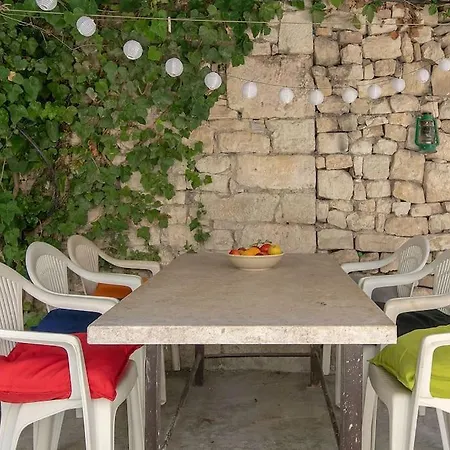 Old Town Stone House Holiday home Pula
