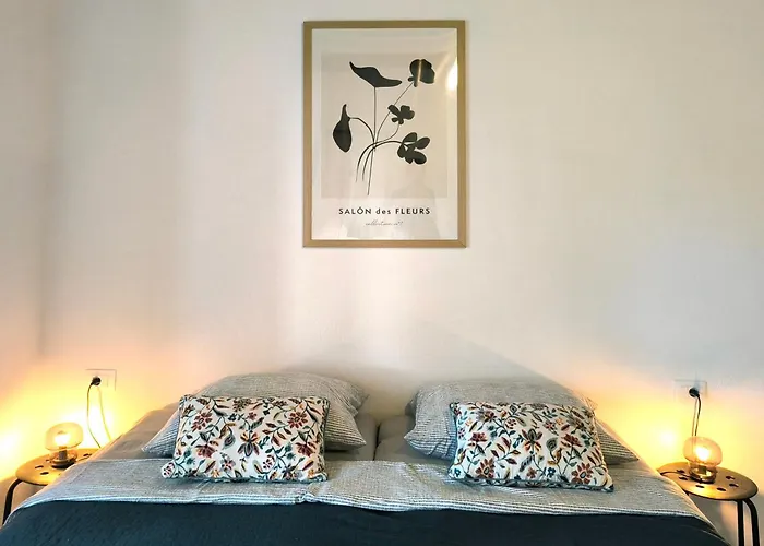 Old Town Stone House 펜션 *