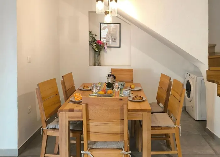 Old Town Stone House 펜션 *