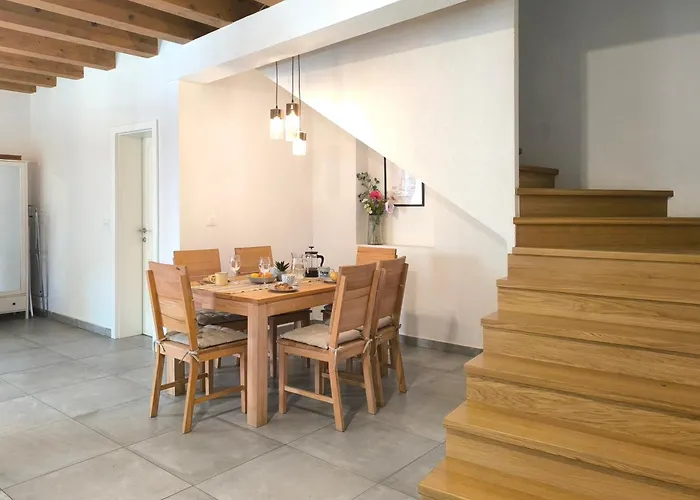 Old Town Stone House 펜션 *